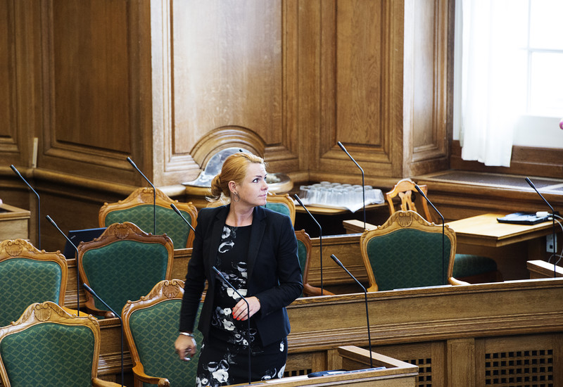 Une ex-ministre danoise devant la justice pour contravention aux lois sur l’asile