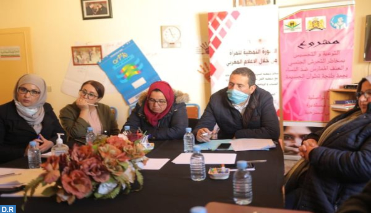 Al Hoceima: Conférence sur l’image stéréotypée de la femme dans les médias marocains