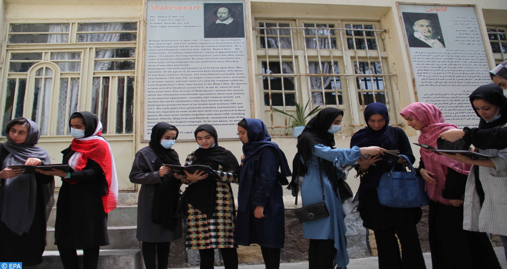 Les Afghanes pourront étudier à l’université, mais dans des classes non mixtes (Talibans)