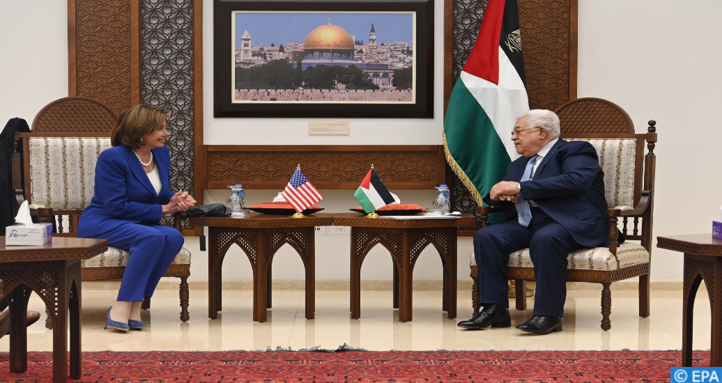 Nancy Pelosi rencontre à Ramallah le président palestinien Mahmoud Abbas