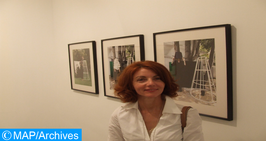 L’artiste Amina Benbouchta expose ses œuvres à Tanger