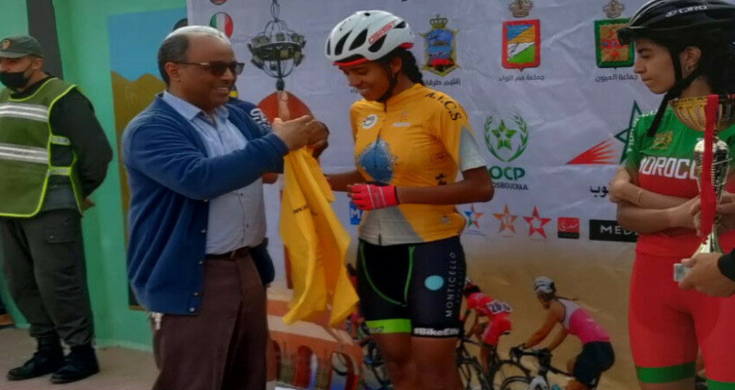 Challenge international du Sahara de cyclisme féminin : Rajaa Chakir remporte la 2e étape, Salma Hariri 2ème