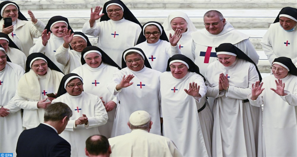 Le Vatican renforce la présence des femmes