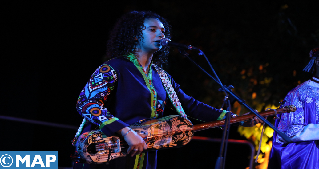 Fès: une soirée de musique gnaoua animée par l’artiste Hind Ennaira