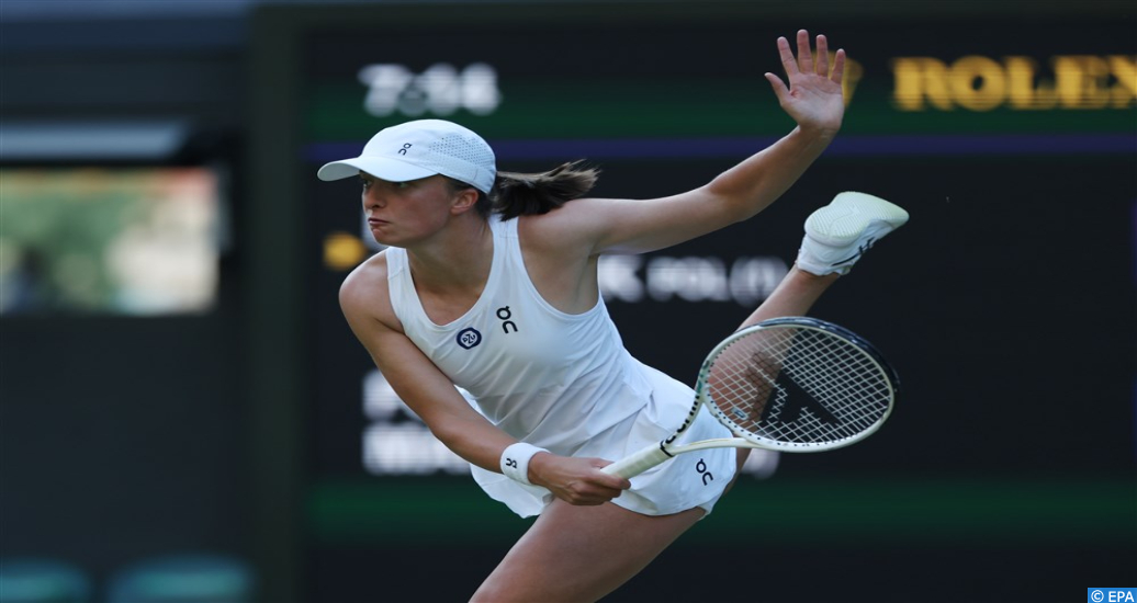 Wimbledon: Swiatek se qualifie aux 8es de finale