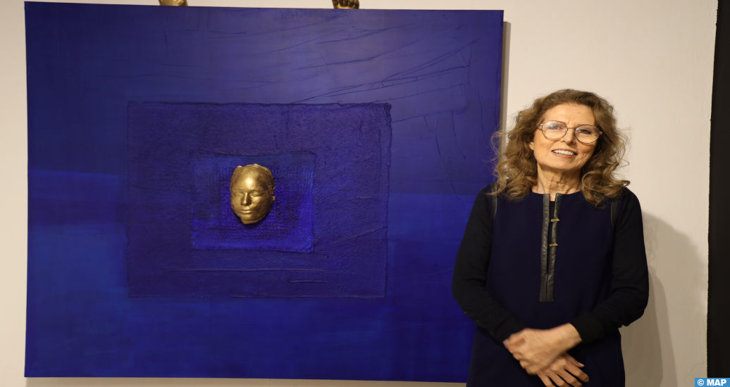 Tanger: Vernissage de l’exposition “Bleu” de l’artiste Ahlam Lemseffer Mahla